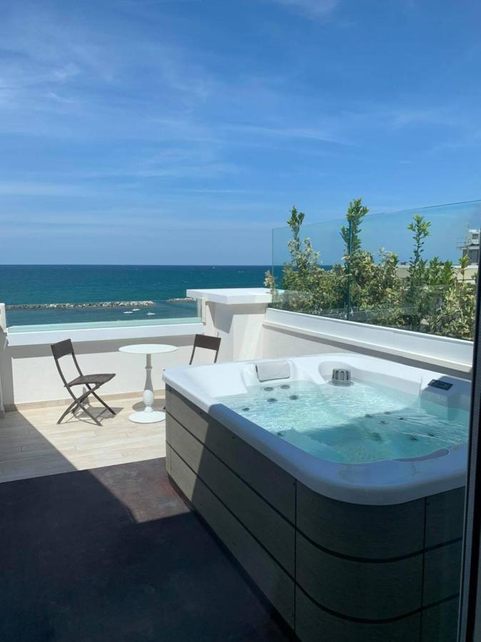 Hotel Trevi - Cattolica Family Resort Esterno foto