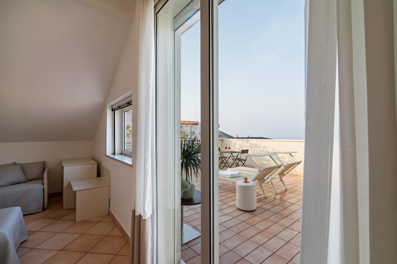 Hotel Trevi - Cattolica Family Resort Esterno foto