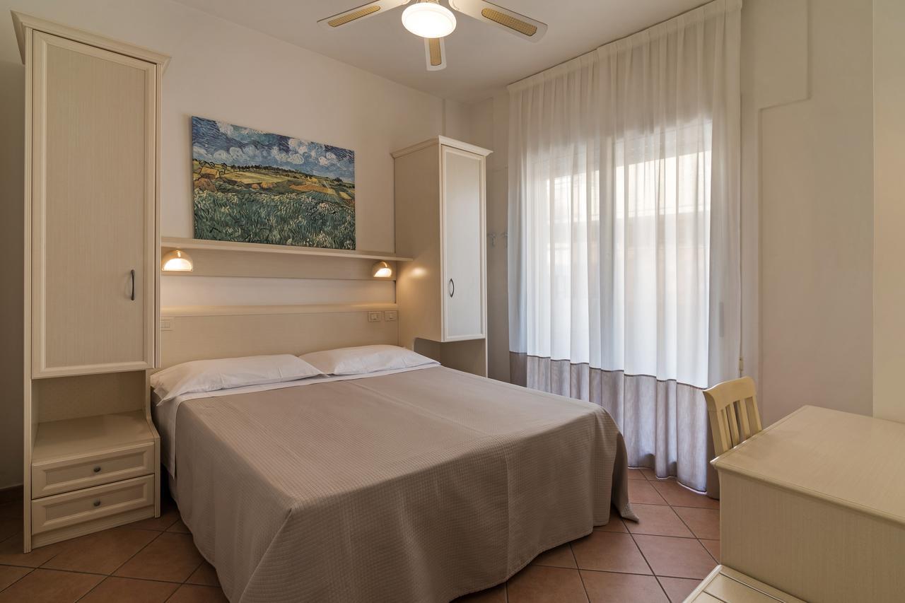 Hotel Trevi - Cattolica Family Resort Esterno foto